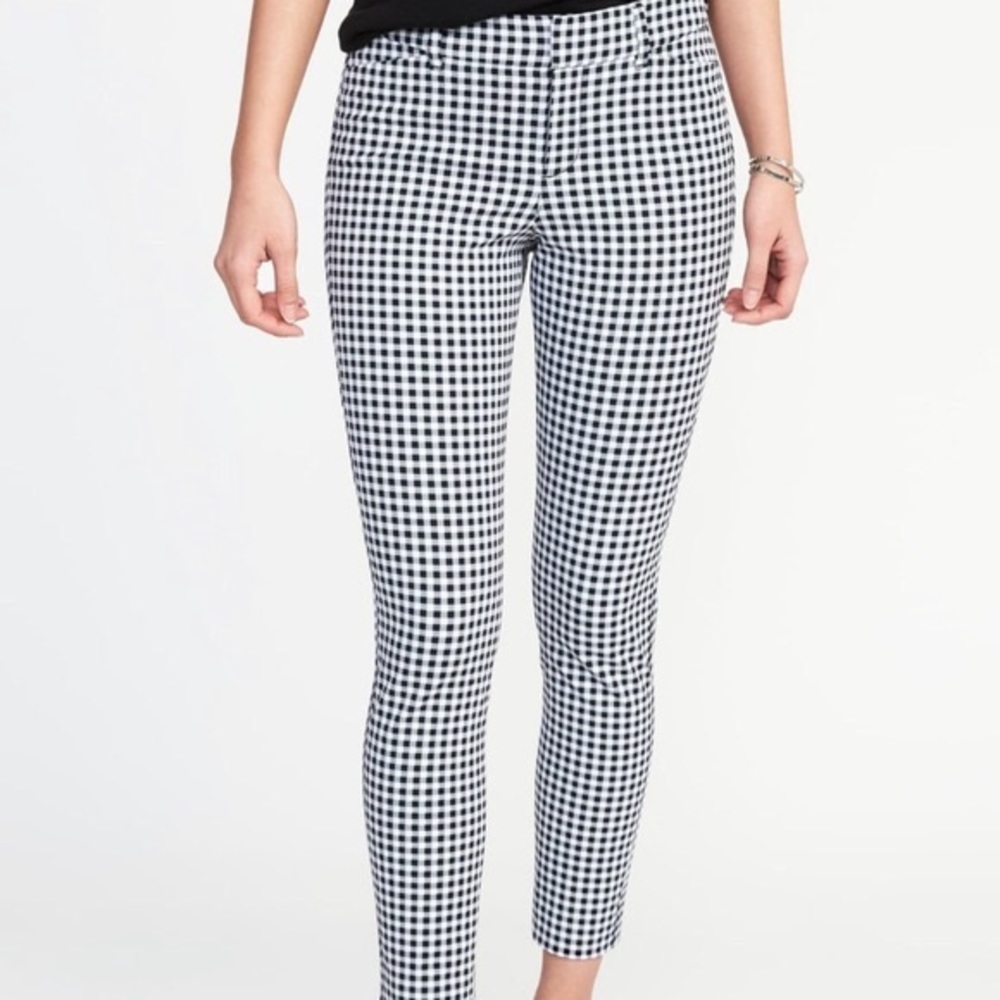 Old Navy Gingham Pixie Ankle Pants